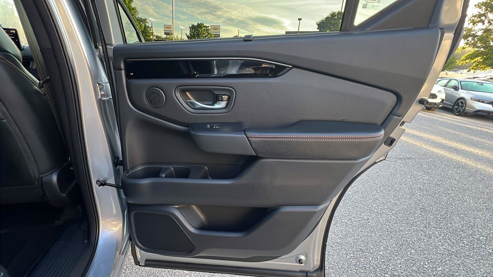 New 2026 Honda Pilot TrailSport image 14