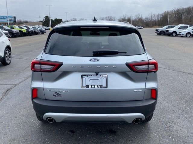 Used 2024 Ford Escape Platinum AWD/4WD image 4