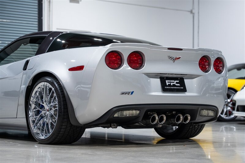 Used 2010 Chevrolet Corvette ZR1 w/ Preferred Equipment Group RWD image 14