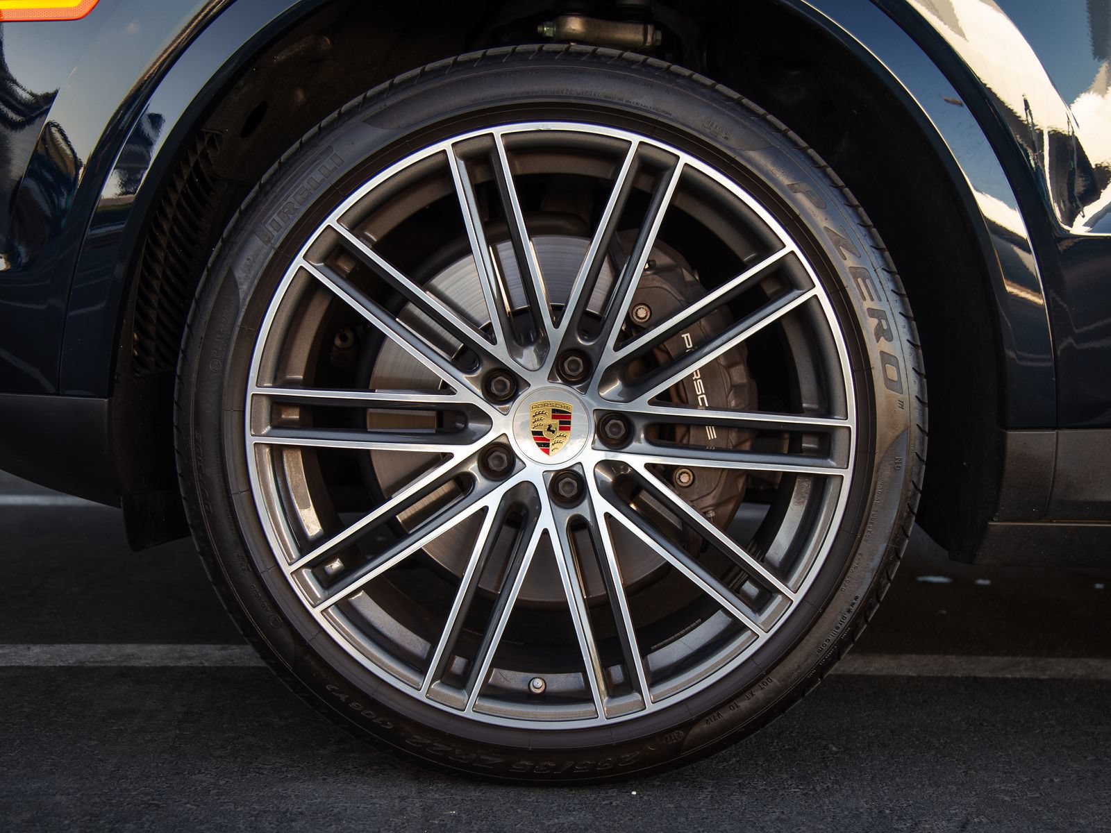 Certified 2023 Porsche Cayenne Platinum Edition AWD/4WD image 8