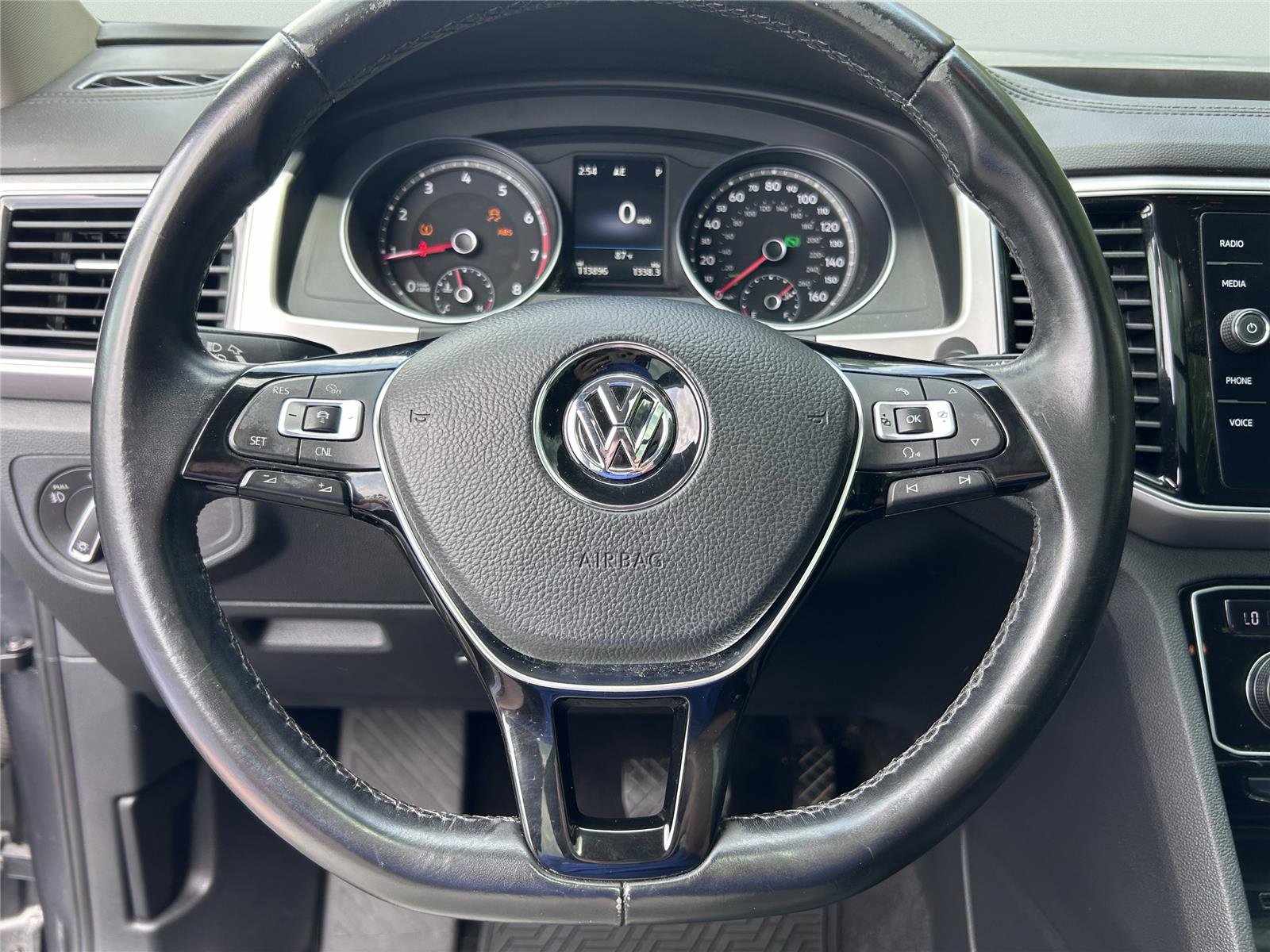 Used 2018 Volkswagen Atlas SEL FWD image 29