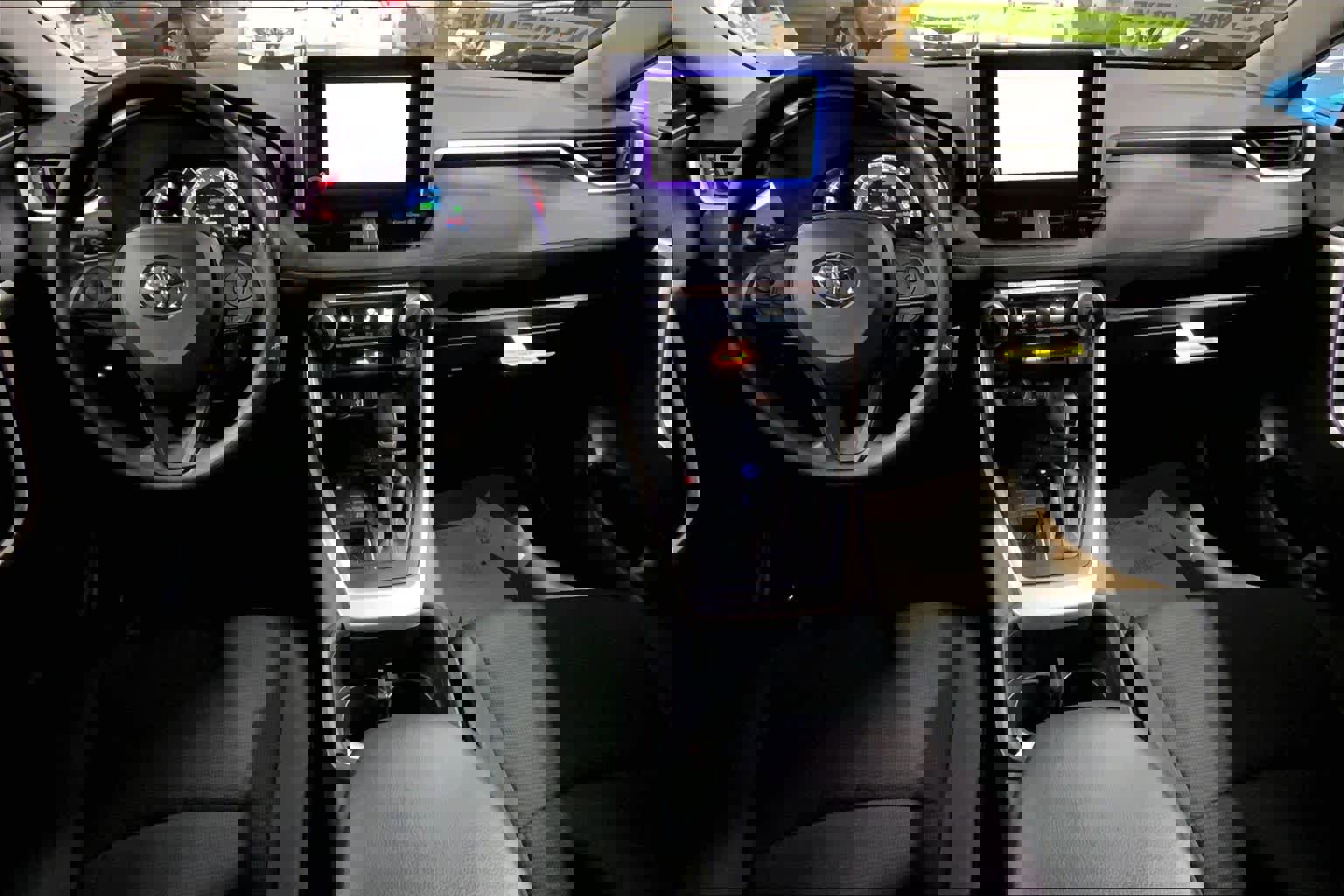 New 2025 Toyota RAV4 LE image 5