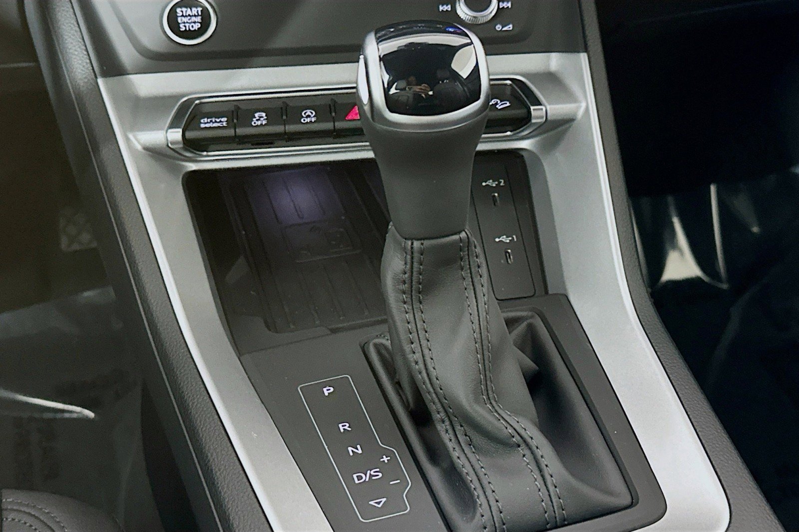 Used 2025 Audi Q3 2.0T Premium w/ Convenience Package image 7