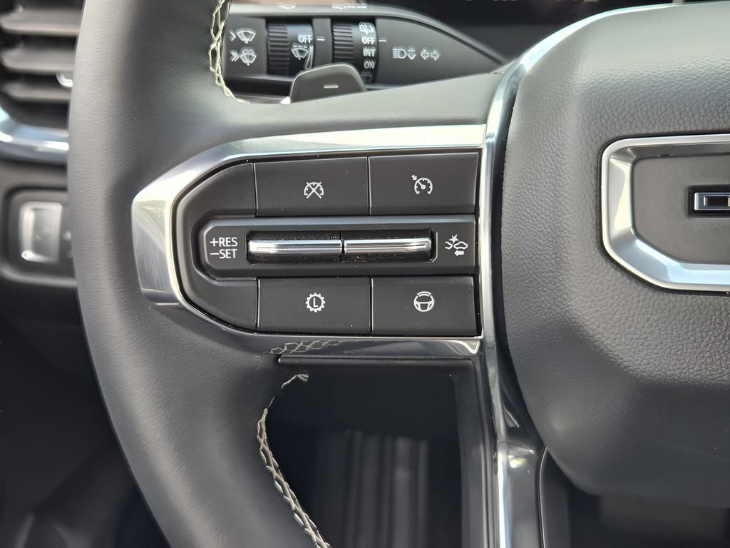 Used 2025 GMC Acadia Denali AWD/4WD image 24