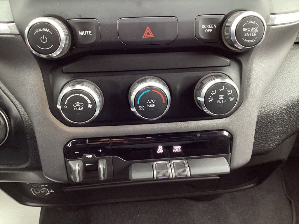 Used 2024 RAM 2500 Big Horn AWD/4WD image 22