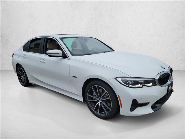 Used 2022 BMW 330e w/ Premium Package image 3