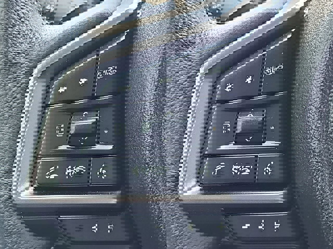 Certified 2025 Subaru Outback Limited image 22