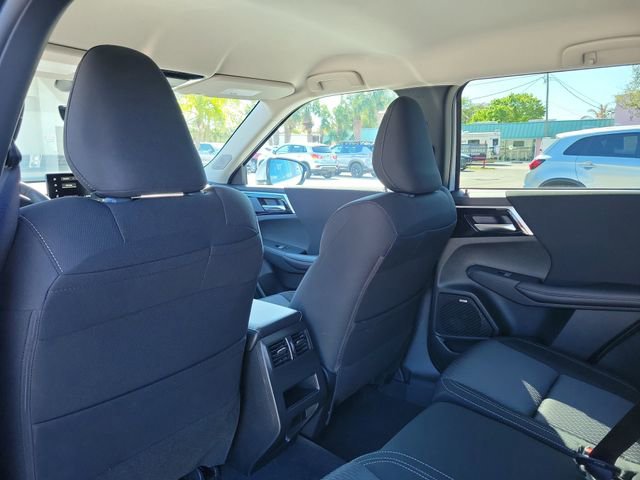 New 2026 Mitsubishi Outlander ES FWD image 13