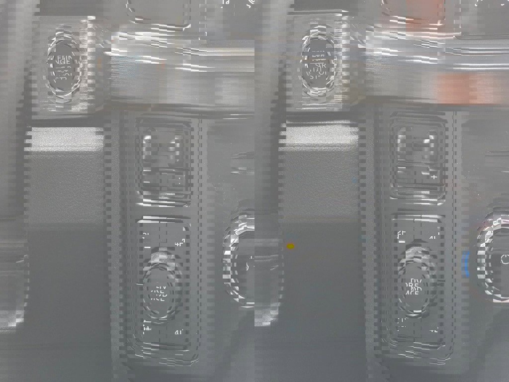 New 2025 Ford F350 Lariat w/ FX4 Off-Road Package image 14