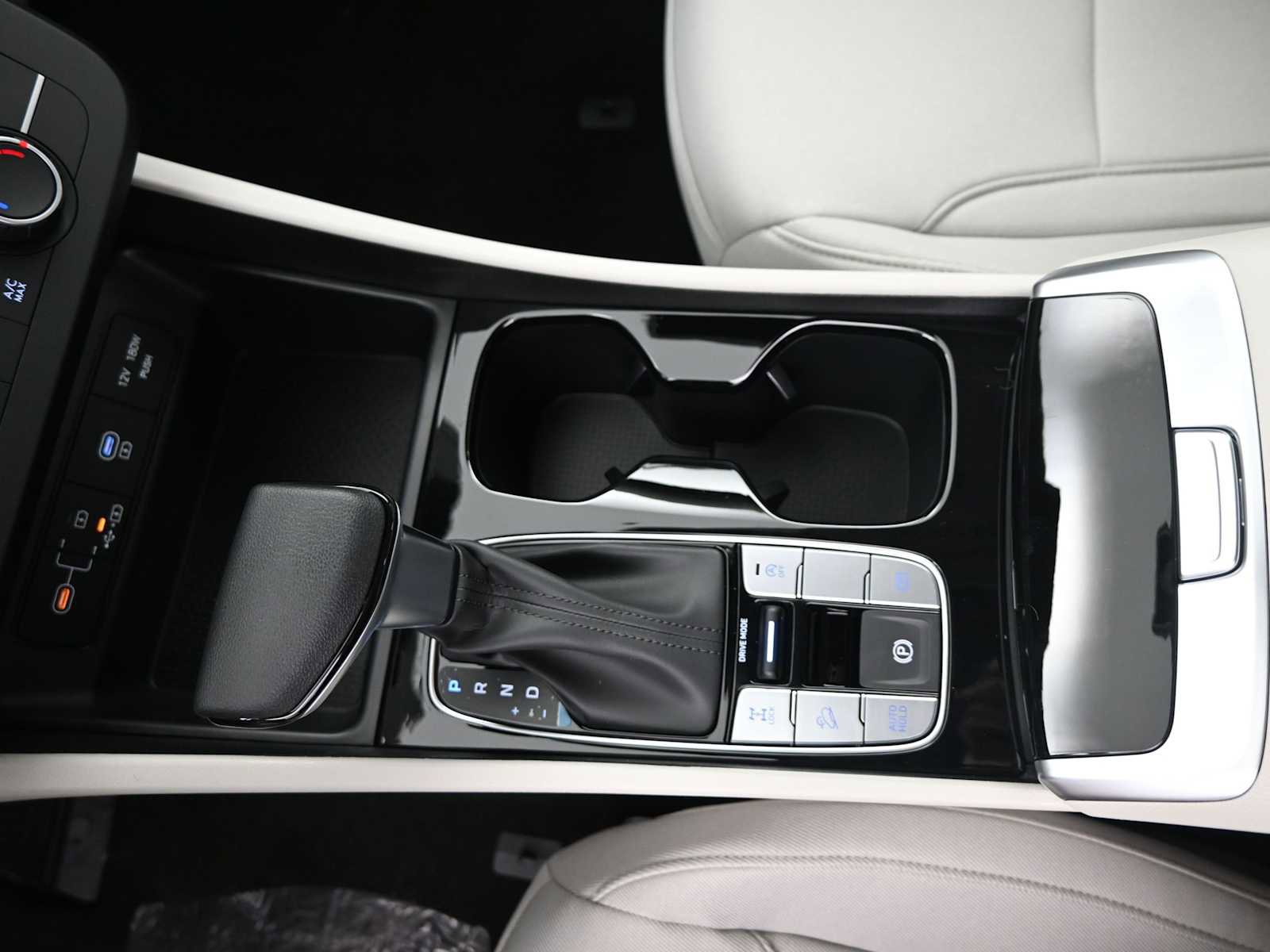 New 2026 Hyundai Tucson SE image 22