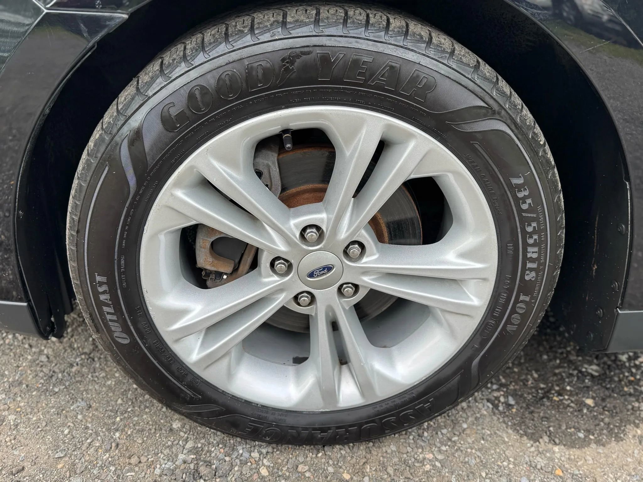 Used 2016 Ford Taurus SEL image 9