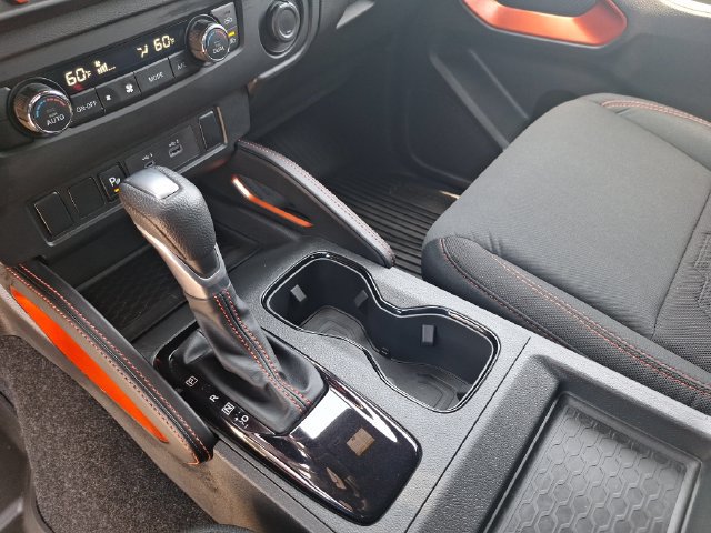 Certified 2025 Nissan Frontier PRO-4X AWD/4WD image 24