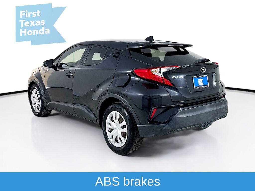 Used 2019 Toyota C-HR LE FWD image 5