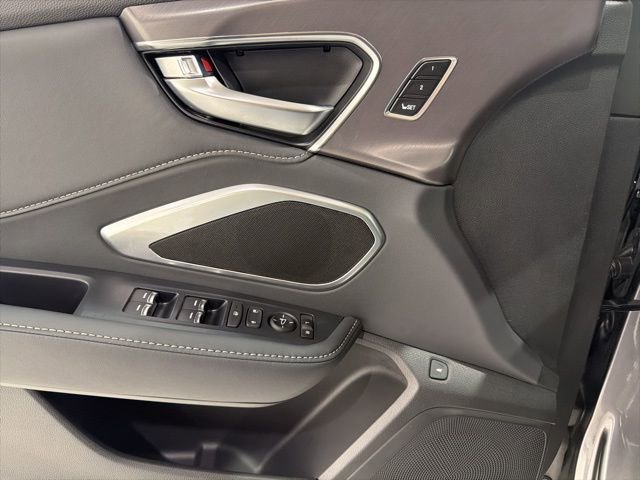 Certified 2025 Acura RDX SH-AWD image 11