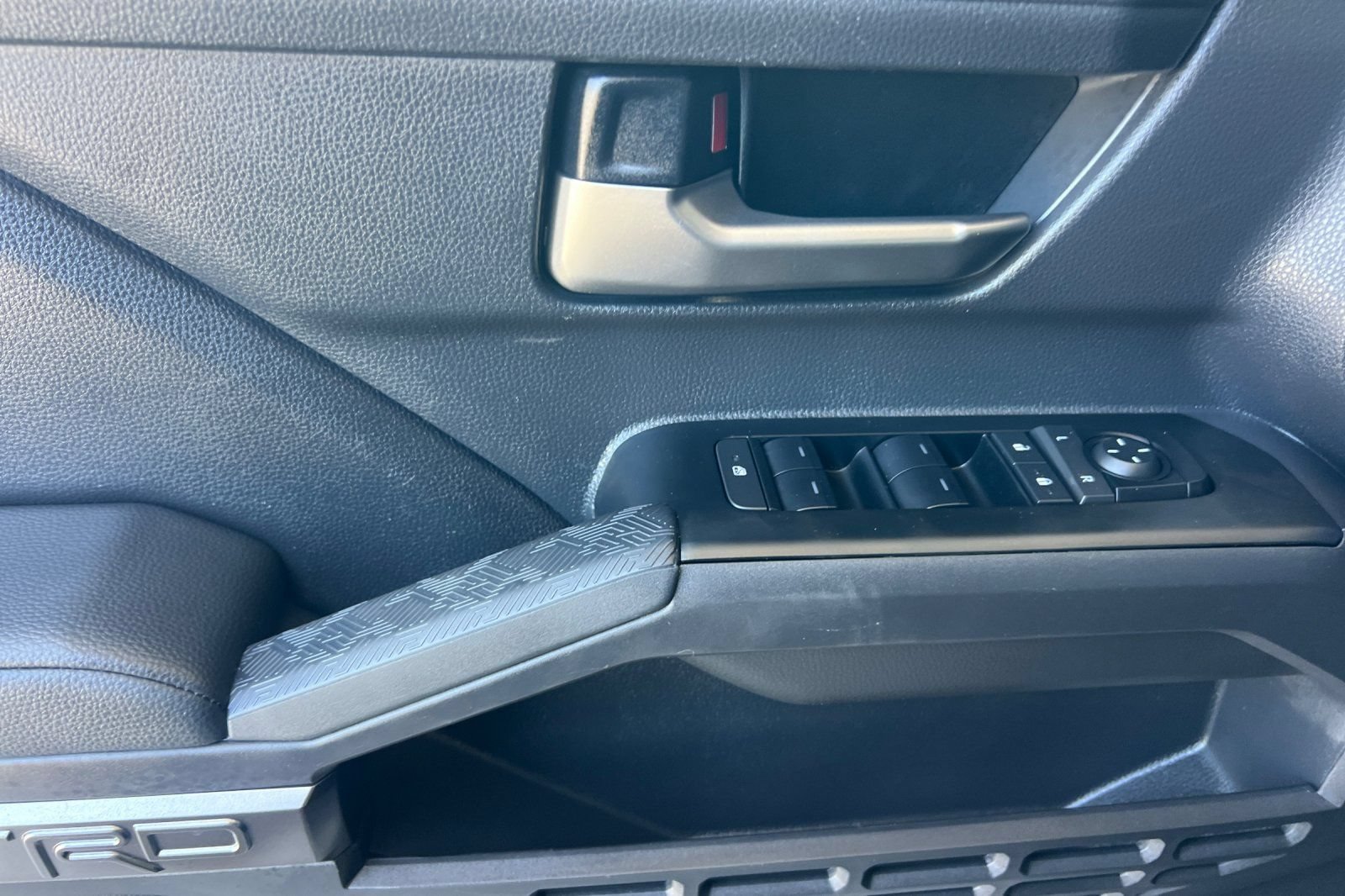 Certified 2025 Toyota Tacoma TRD Sport AWD/4WD image 11