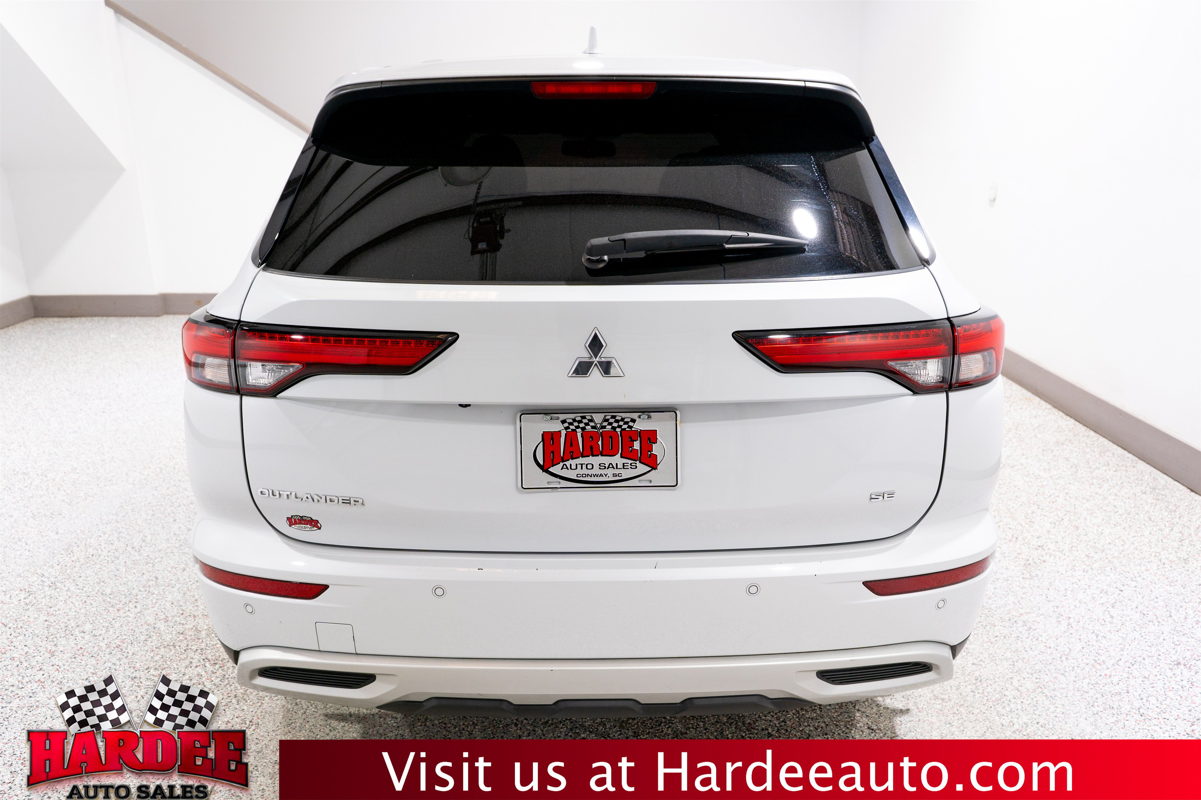 Used 2024 Mitsubishi Outlander SE Black Edition FWD image 4