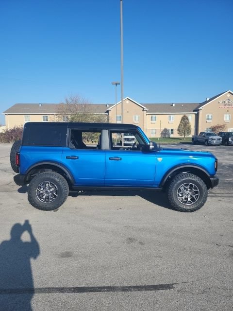 New 2025 Ford Bronco Badlands AWD/4WD image 8