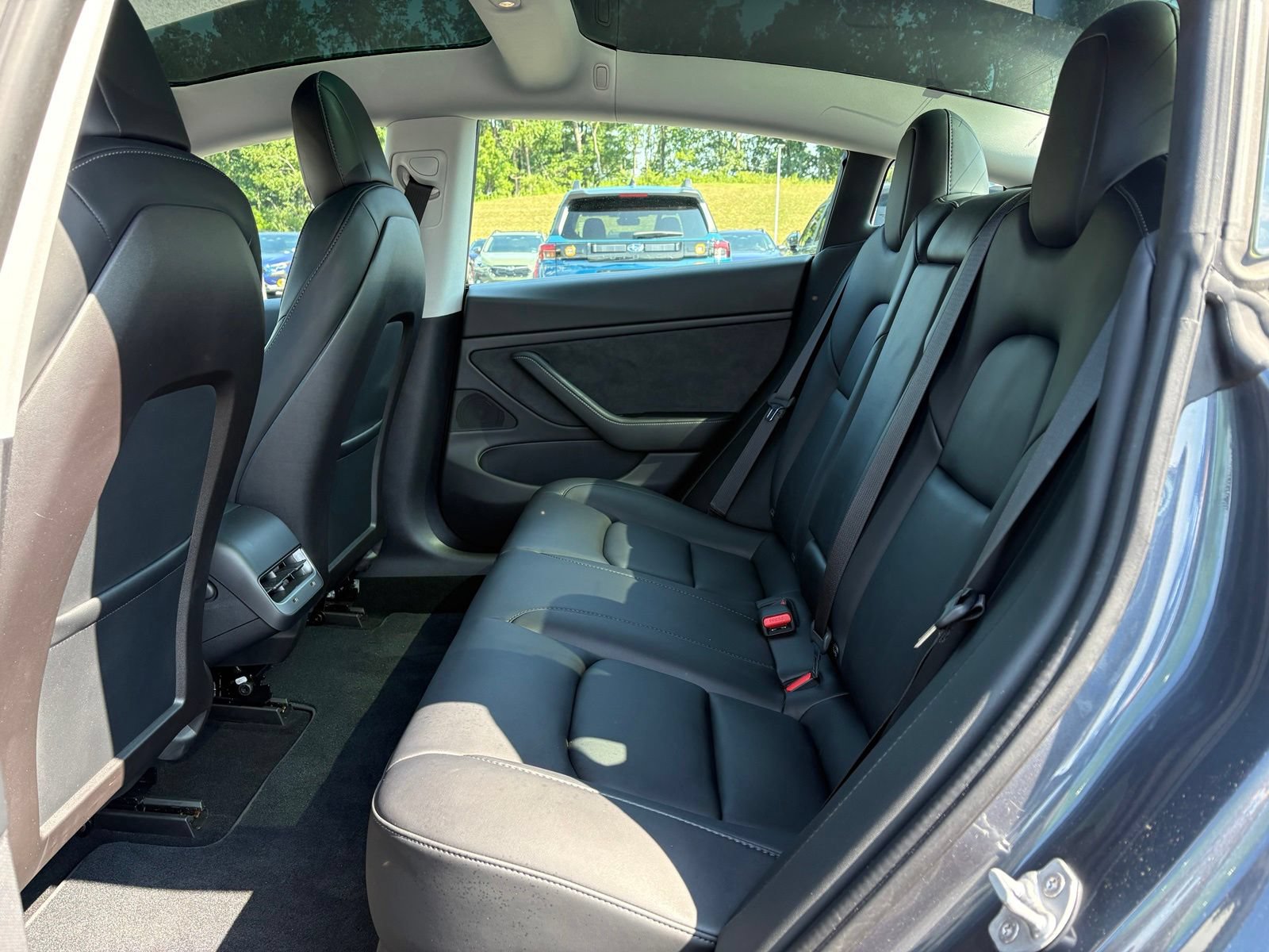 Used 2020 Tesla Model 3 Long Range AWD/4WD image 32