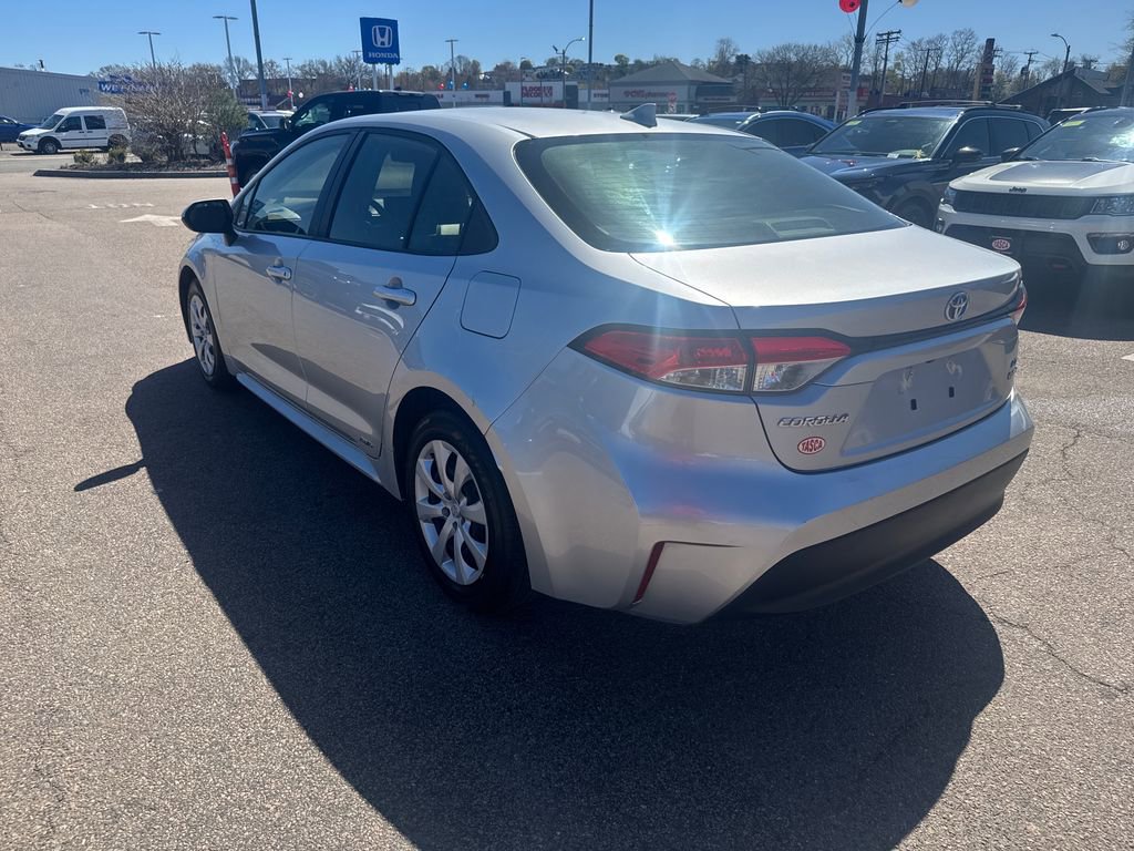 Used 2025 Toyota Corolla LE AWD/4WD image 6
