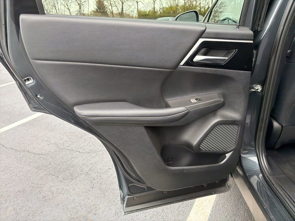 Used 2024 Mitsubishi Outlander SE image 21