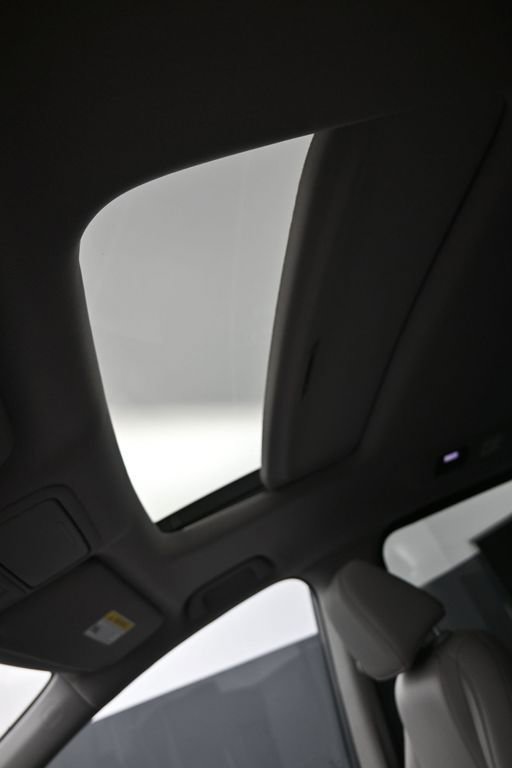 Certified 2024 Honda Odyssey EX-L image 18