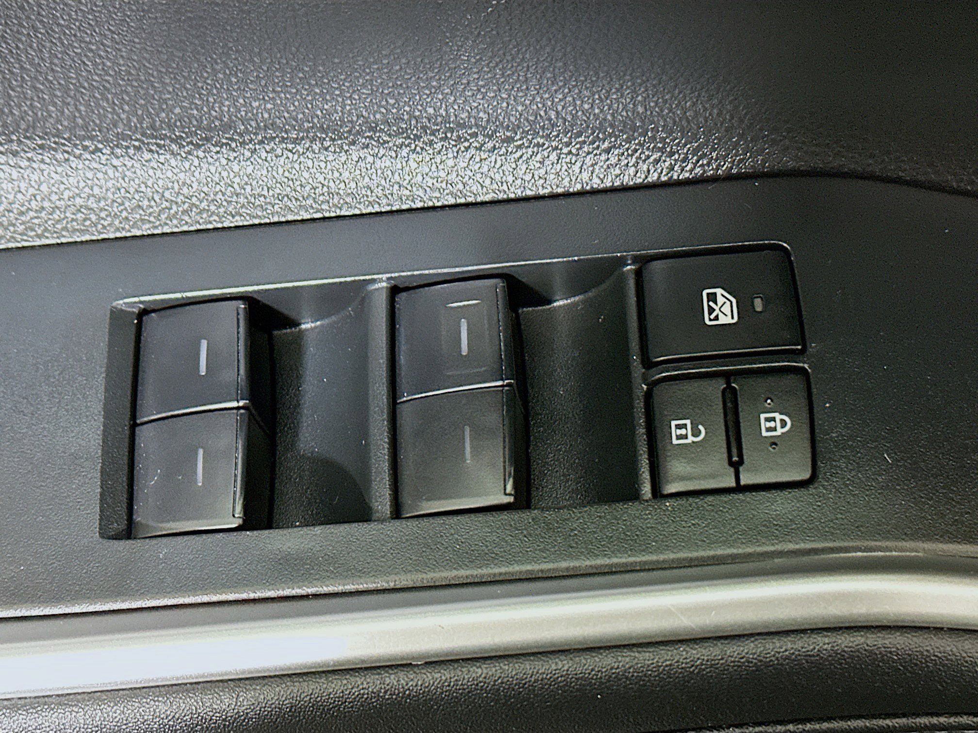 Used 2023 Toyota Highlander XLE image 14