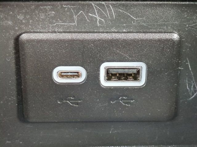 Used 2023 Buick Envision Essence image 21