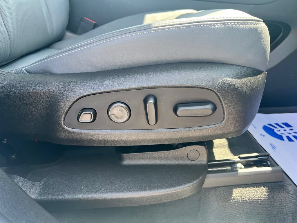 Used 2020 Buick Enclave Premium w/ Sun and Sites Package AWD/4WD image 46