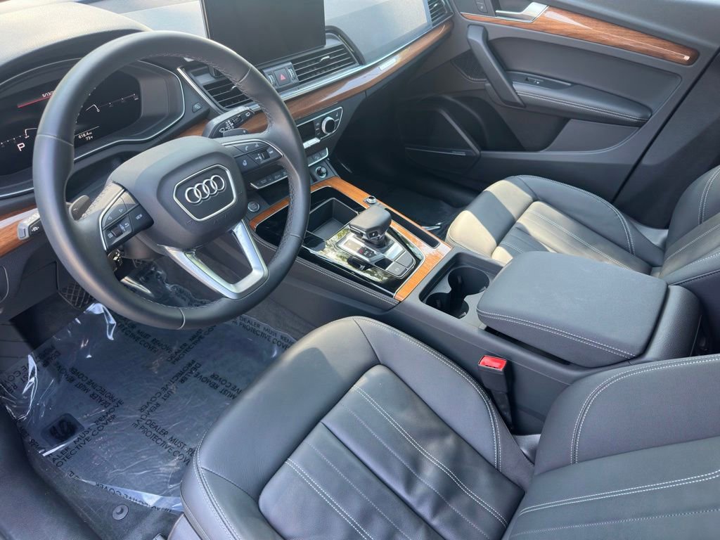 Used 2023 Audi Q5 Premium w/ Premium Plus Package AWD/4WD image 14