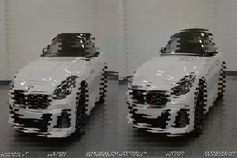 Used 2024 BMW Z4 M40i w/ Premium Package image 2