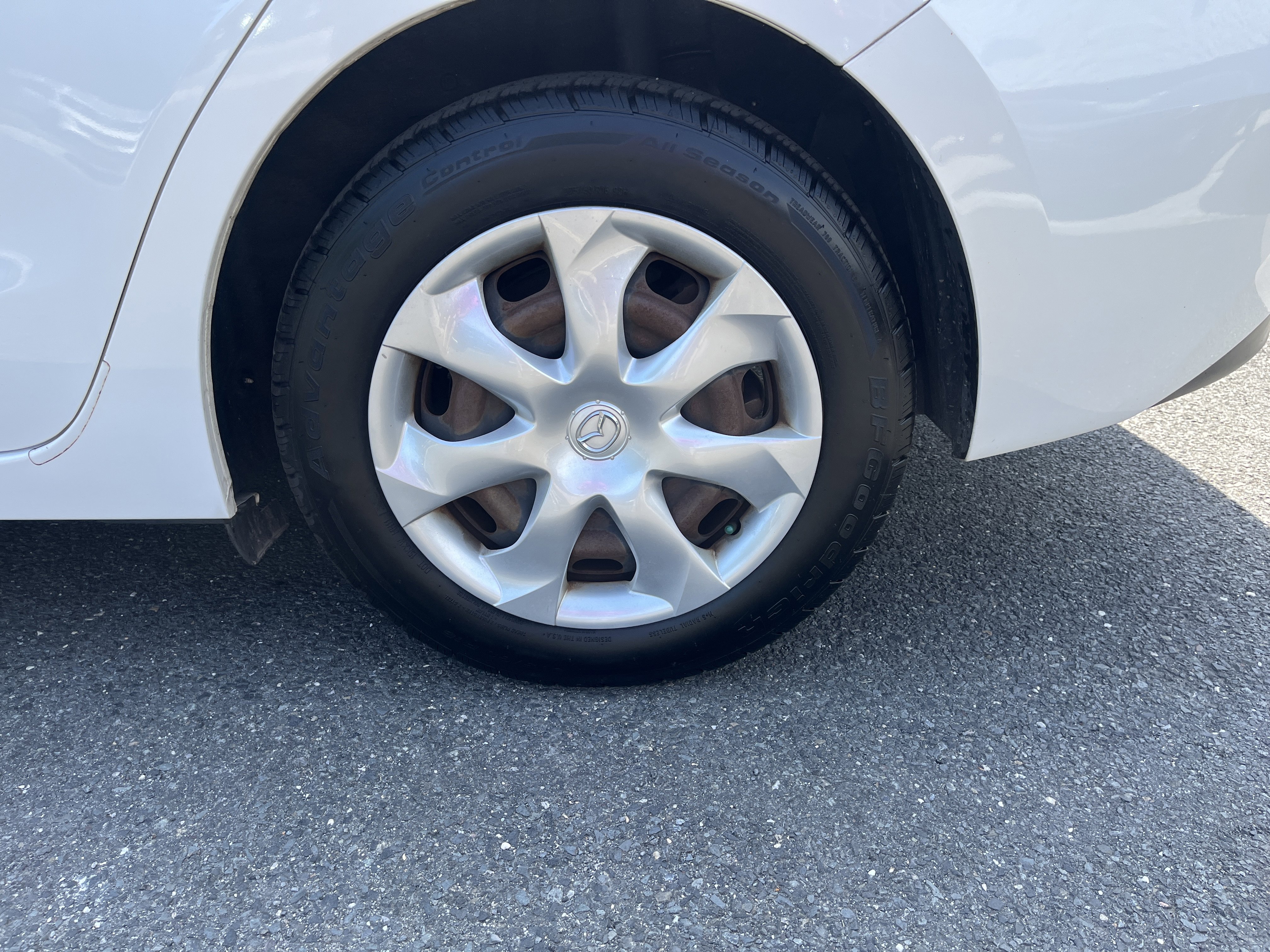 Used 2018 MAZDA MAZDA3 Sport FWD image 9