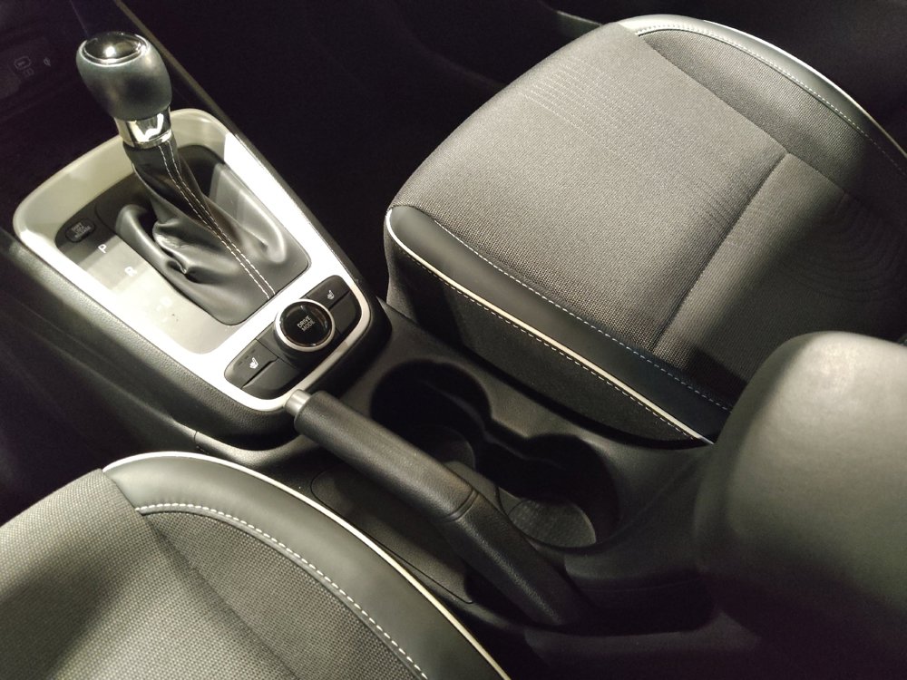 Used 2025 Hyundai Venue Limited image 26