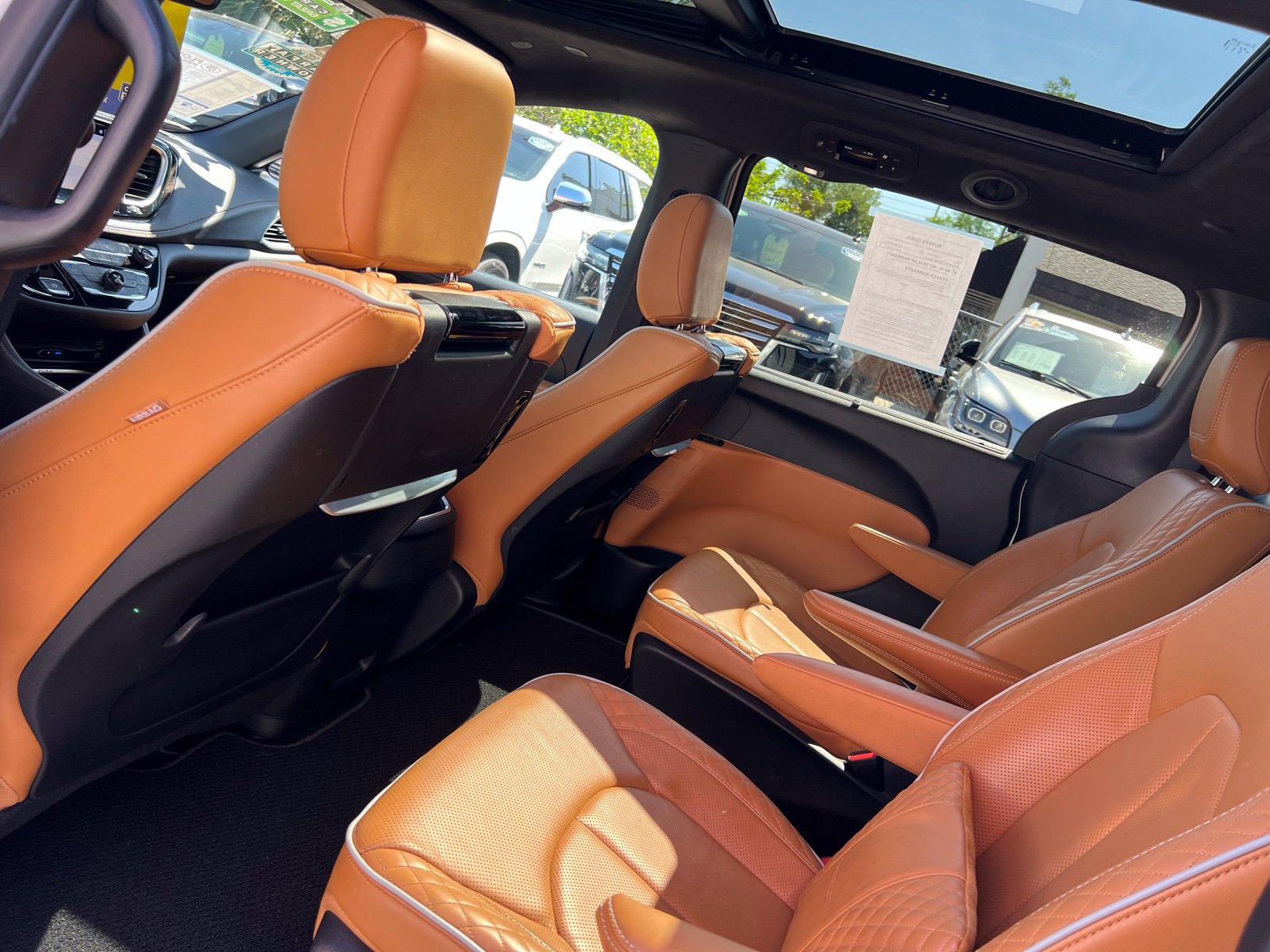 Used 2023 Chrysler Pacifica Pinnacle FWD image 59
