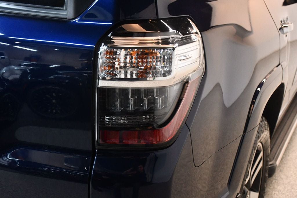 Used 2020 Toyota 4Runner Limited AWD/4WD image 14