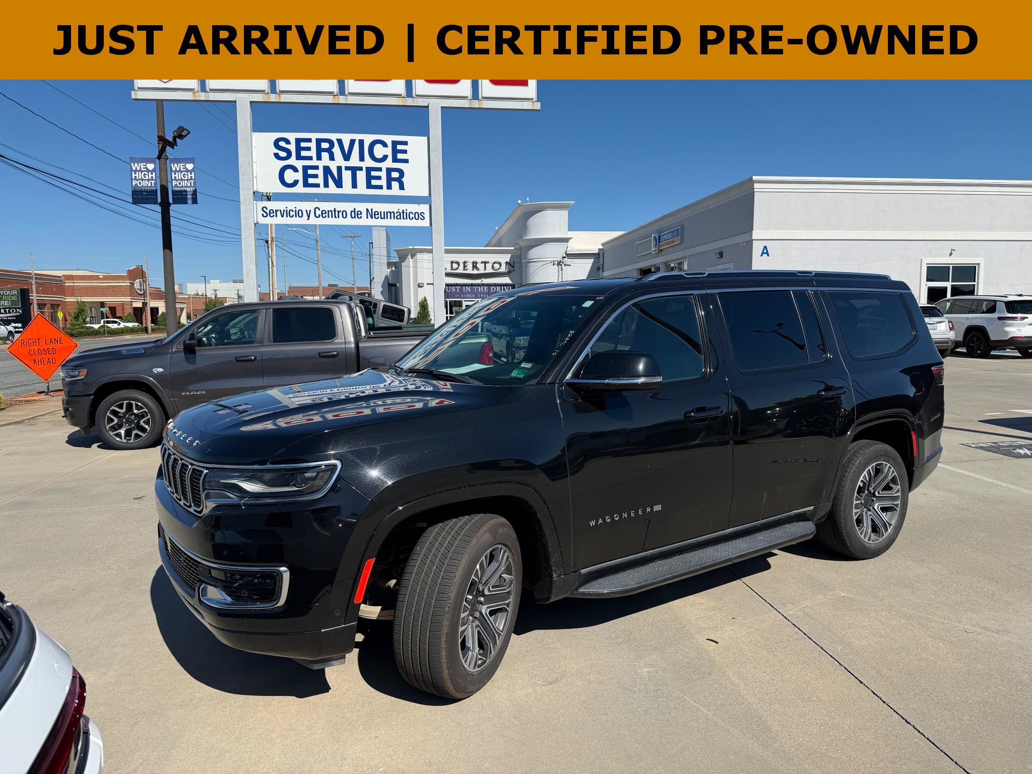 Certified 2024 Jeep Wagoneer Series II w/ Flexible Seating Group