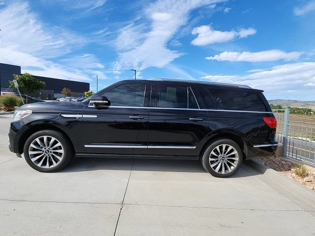 Used 2020 Lincoln Navigator L Reserve AWD/4WD image 2