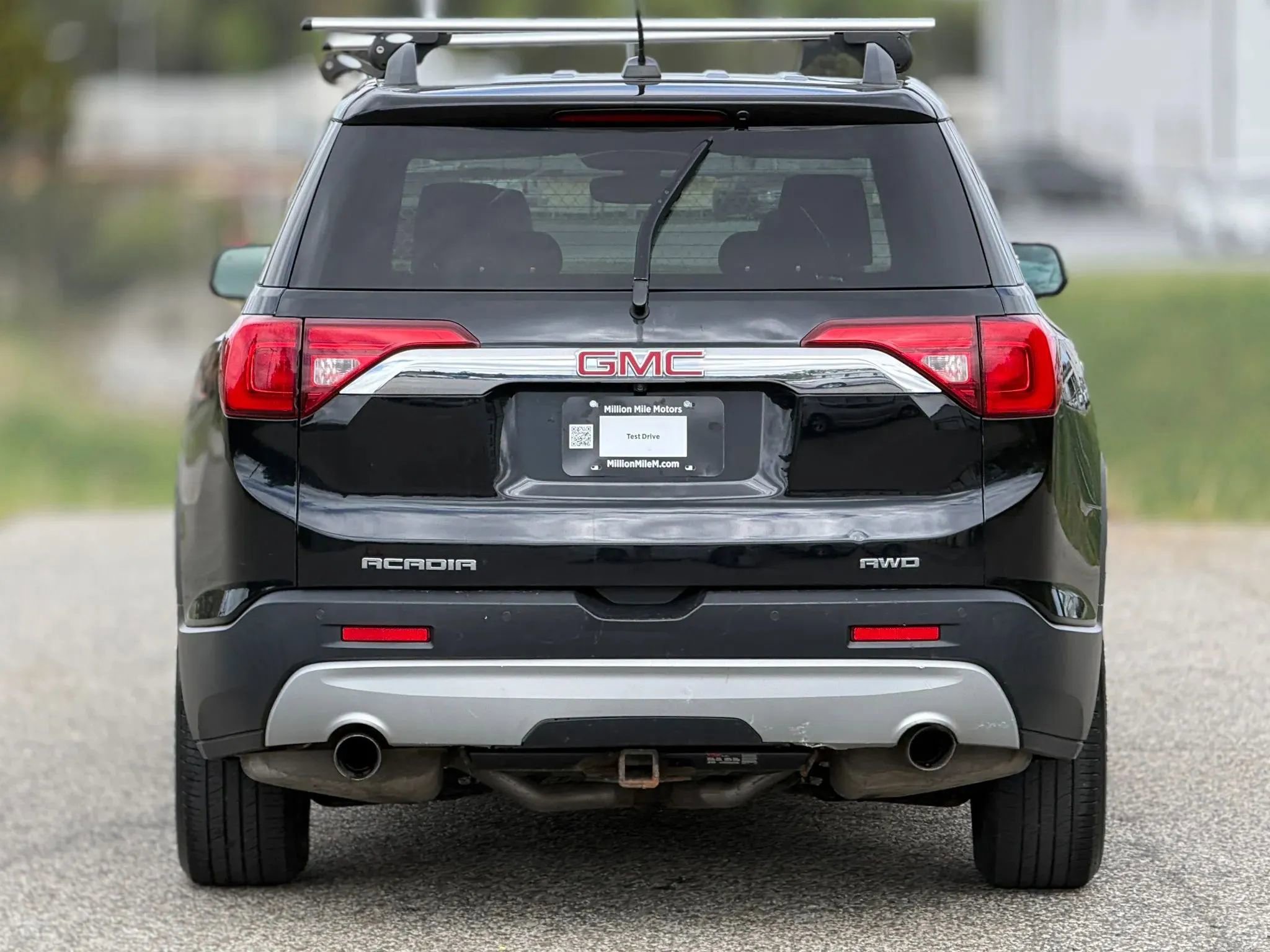 Used 2017 GMC Acadia SLT w/ LPO, Floor Liner Package image 4