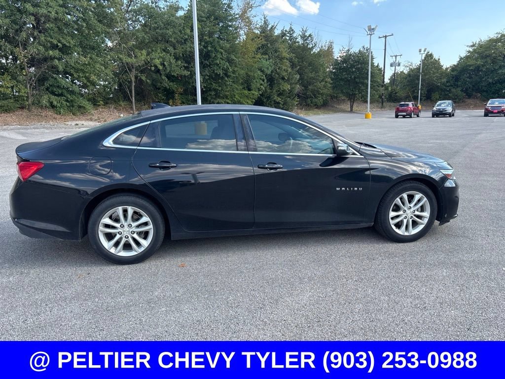 Used 2017 Chevrolet Malibu LT FWD image 8