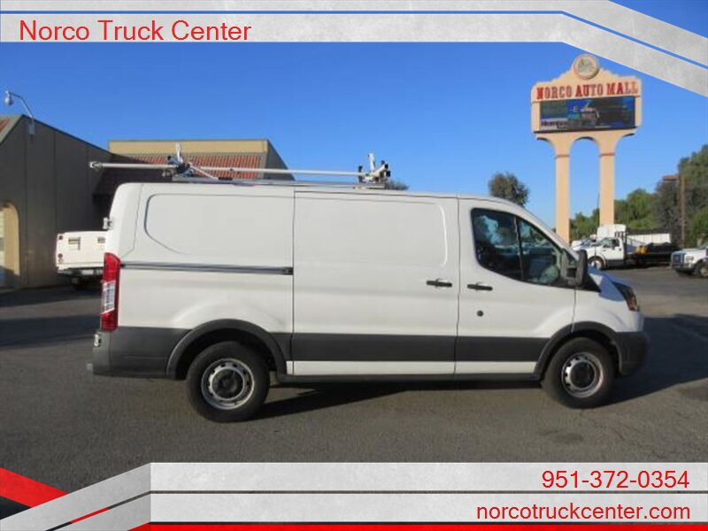 Used 2017 Ford Transit 150 130 Low Roof RWD image 1