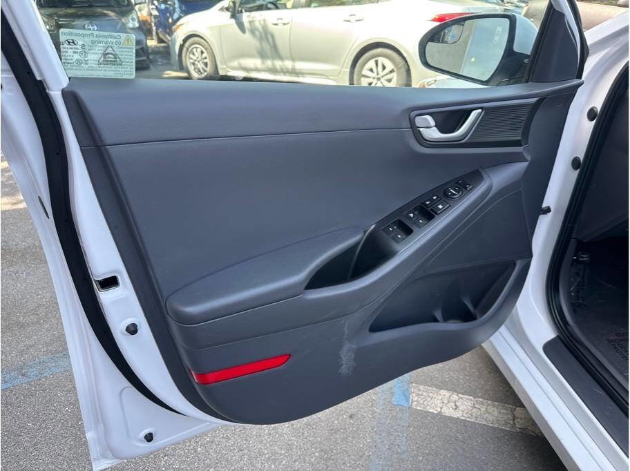Used 2019 Hyundai Ioniq Blue FWD image 7