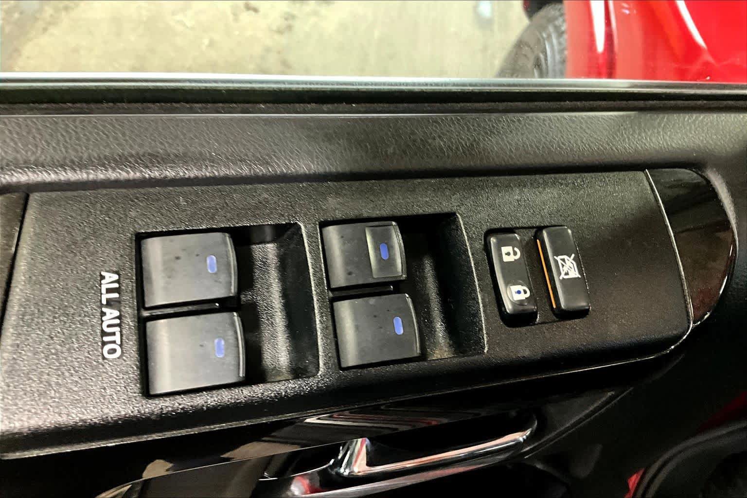 Certified 2021 Toyota 4Runner TRD Off-Road Premium image 31