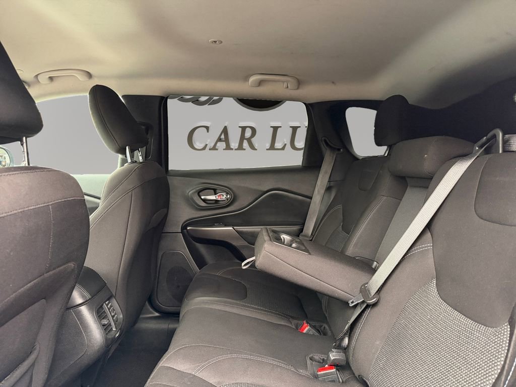 Used 2021 Jeep Cherokee Latitude image 13