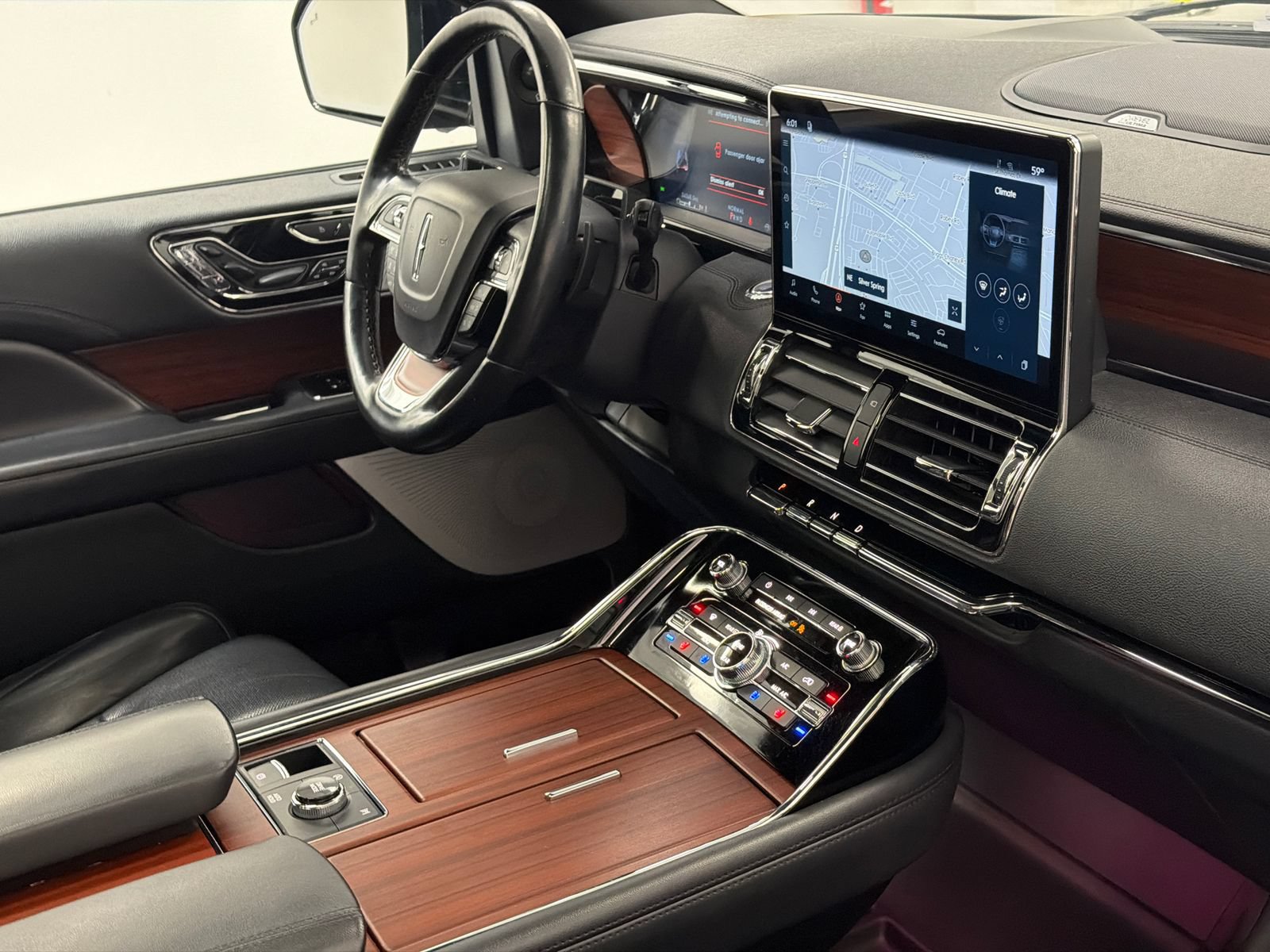 Certified 2023 Lincoln Navigator Reserve AWD/4WD image 12