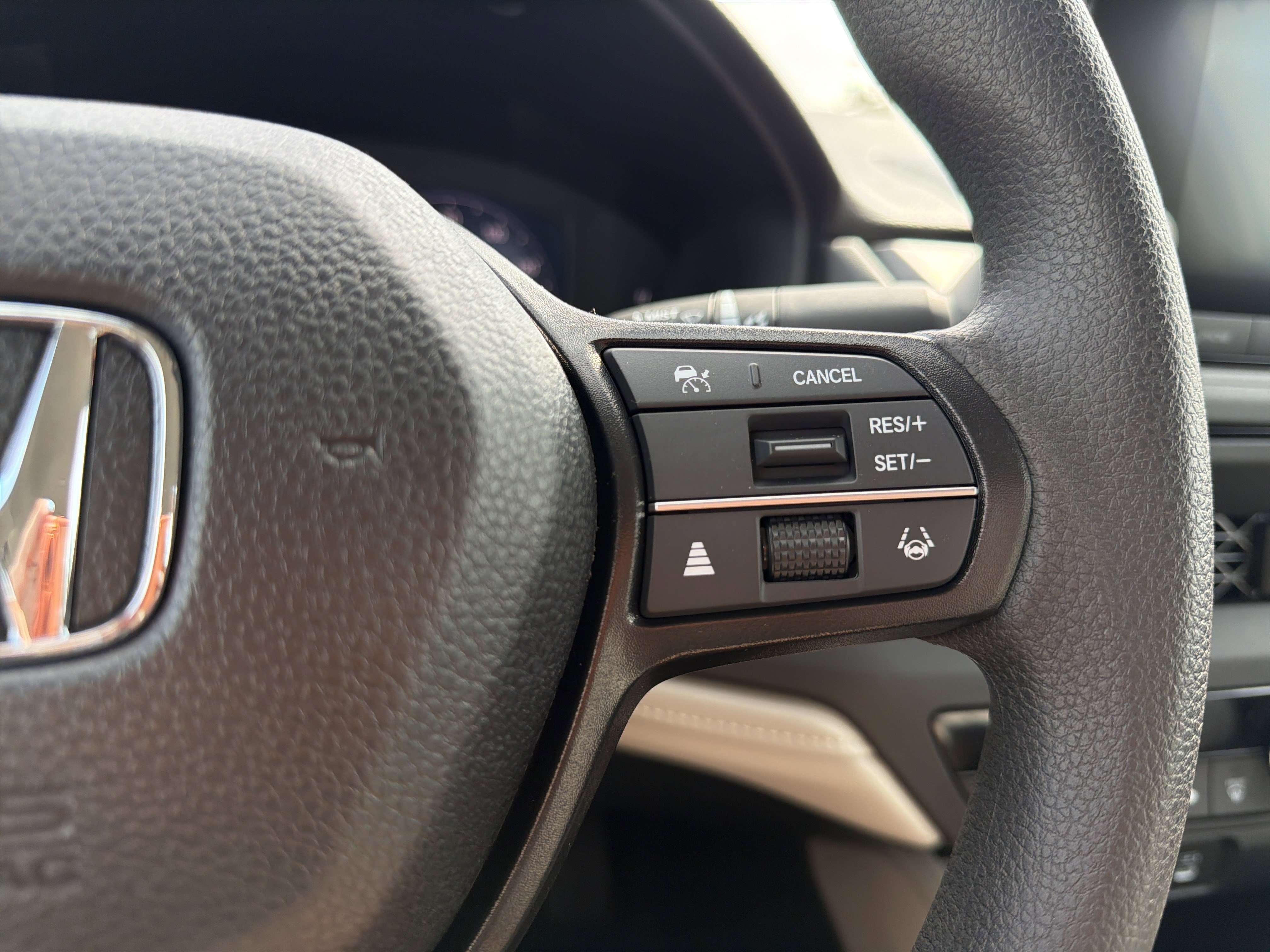 Certified 2025 Honda Accord LX image 25