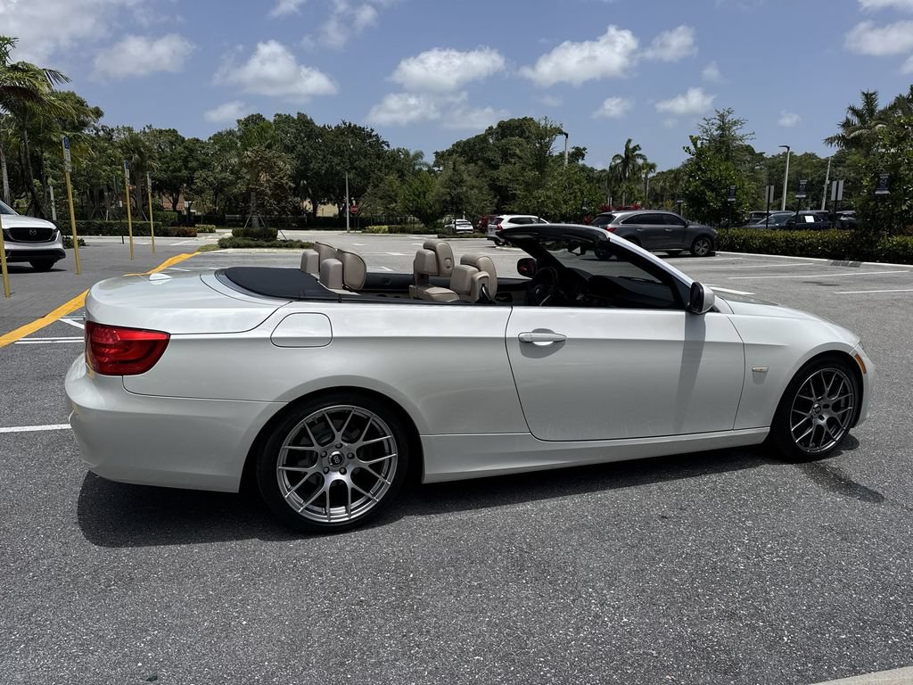 Used 2012 BMW 328i Convertible RWD image 4