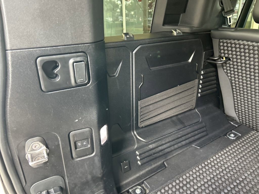 Used 2024 Land Rover Defender 110 S image 37