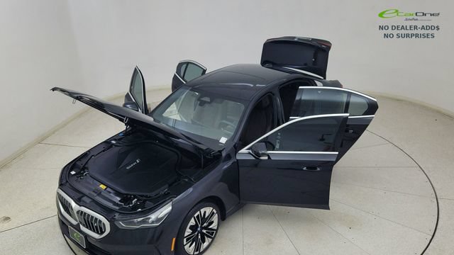 Used 2024 BMW i5 eDrive40i w/ Convenience Package RWD image 84