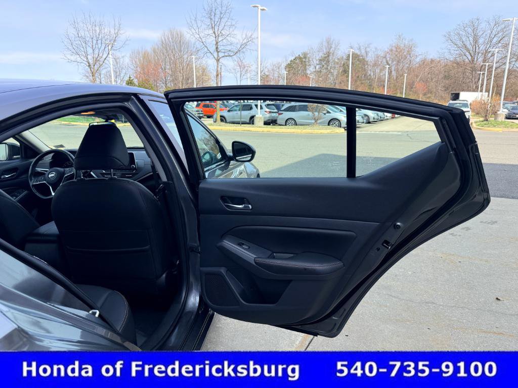 Used 2022 Nissan Altima 2.5 SR image 18