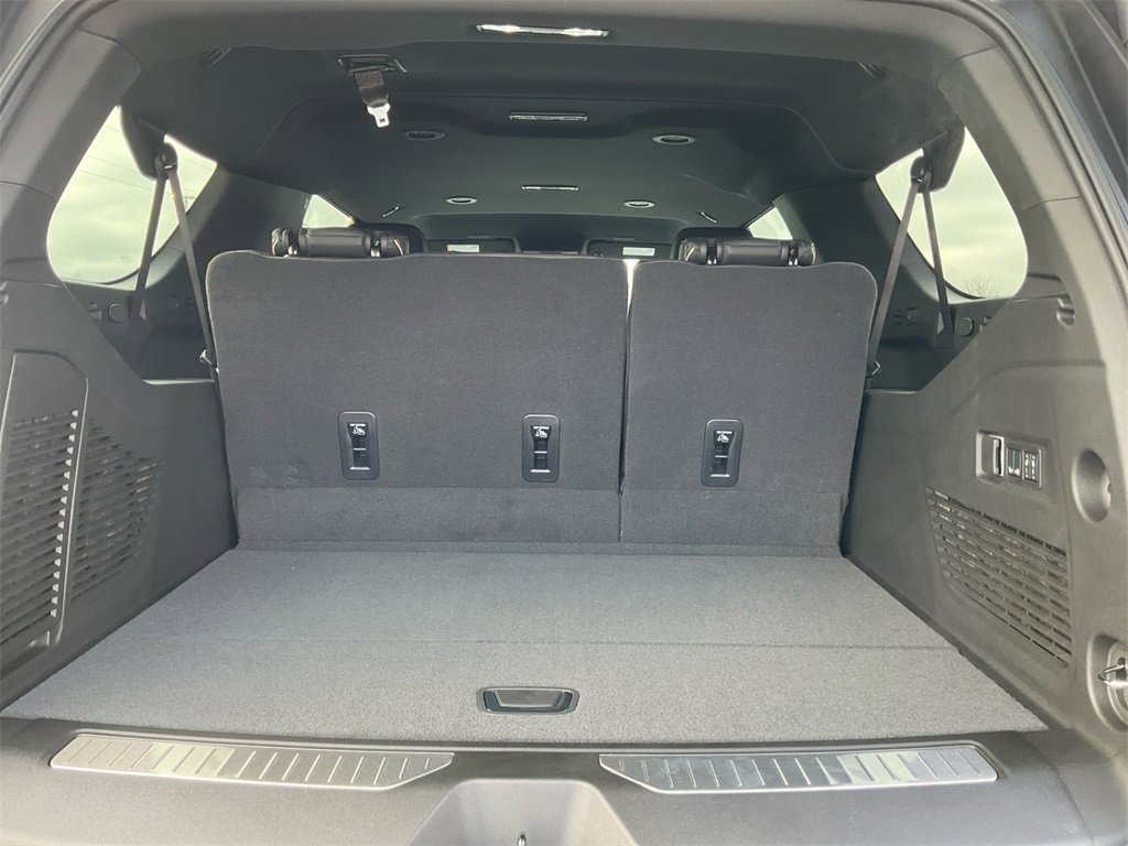 New 2026 Chevrolet Suburban Premier image 26