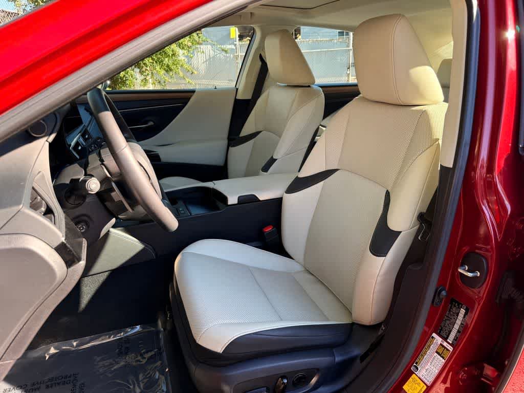 Used 2023 Lexus ES 300h w/ Premium Package FWD image 11